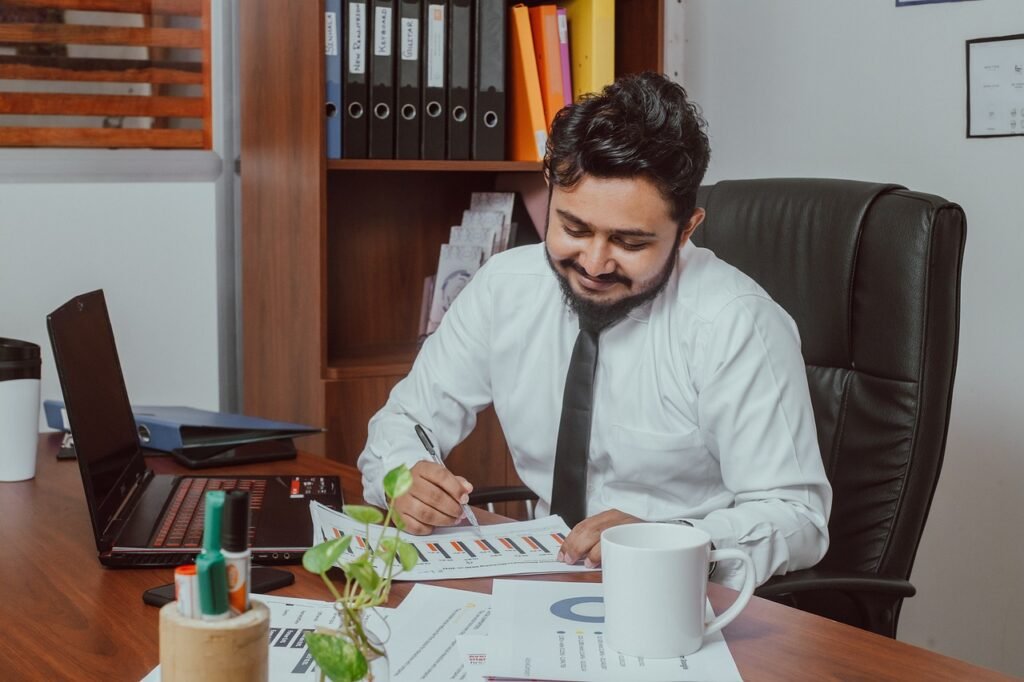 man, businessman, accounting-6874909.jpg